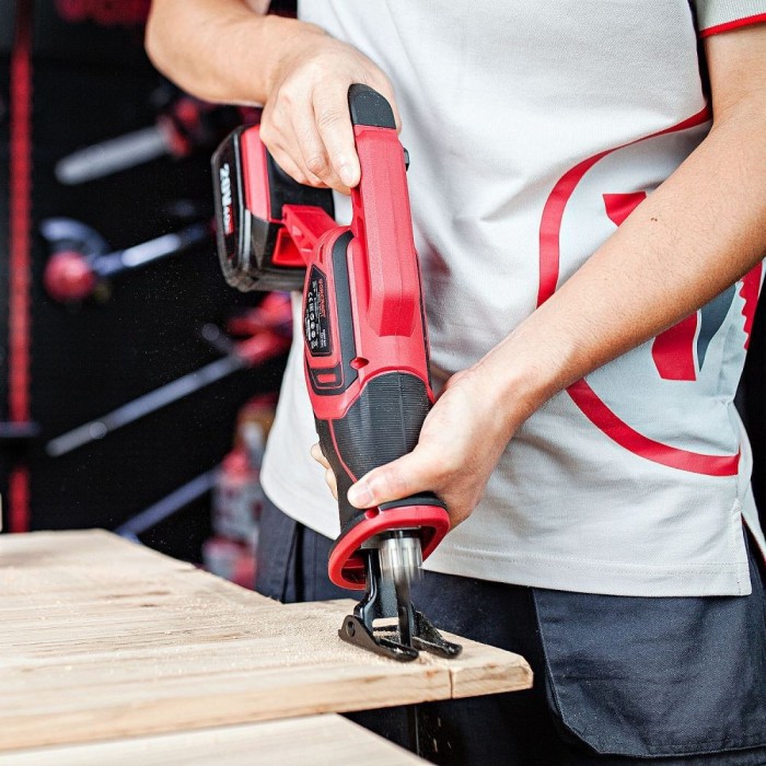 Акумуляторна шабельна пила (електроножівка) Worcraft CSS-S20Li, Li-ion, 20 В, без акк, 0-3000 хід Акумуляторна шабельна пила (електроножівка) Worcraft CSS-S20Li, Li-ion, 20 В, без акк, 0-3000 хід