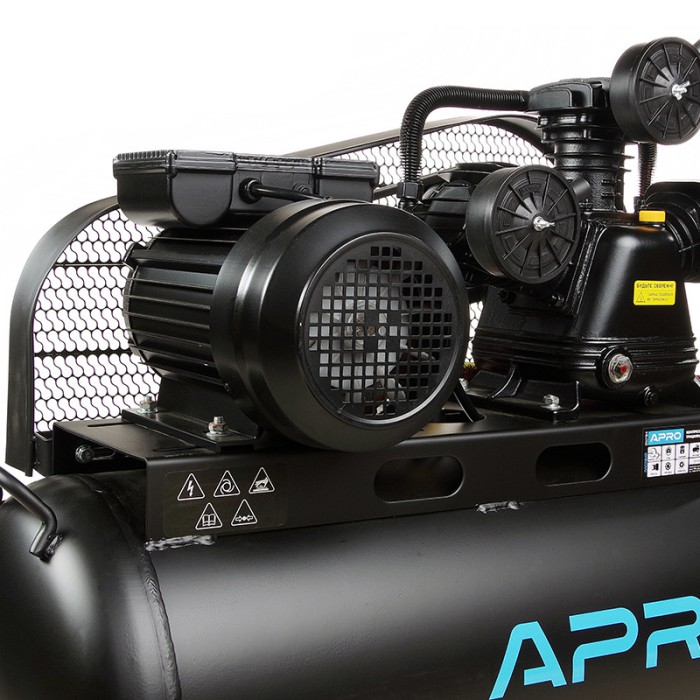 Компресор трициліндровий ремінний OFBD-100X 8Бар 3.0 кВт 530 л/хв 100 л (2 крани) + Олія 0,8 л APRO