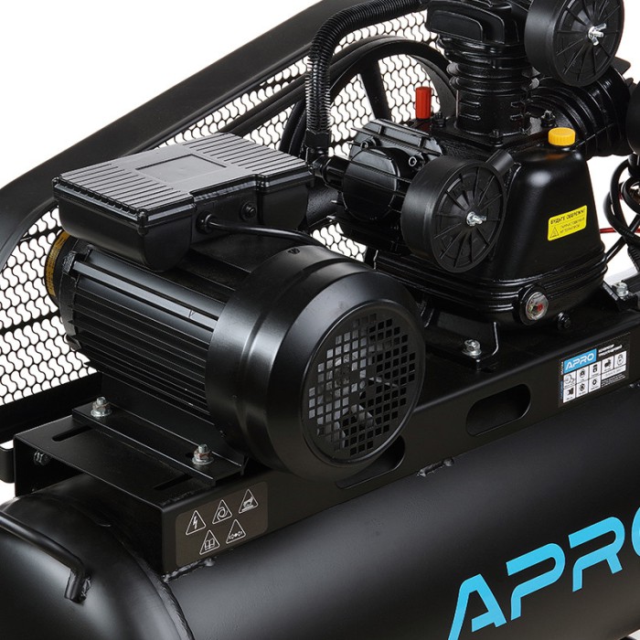 Компресор трициліндровий ремінний OFBD-100X 8Бар 3.0 кВт 530 л/хв 100 л (2 крани) + Олія 0,8 л APRO