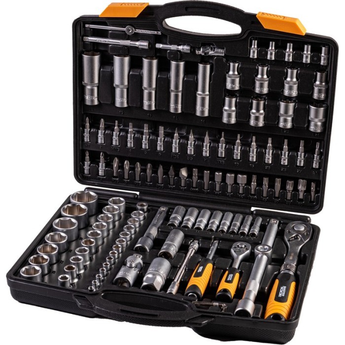 Набор насадок торцевых MasterTool 78-5112 PROFI, CrV 1/4” - 1/2”, удлиняющаяся трещотка 72 зуба, 111 шт, кейс