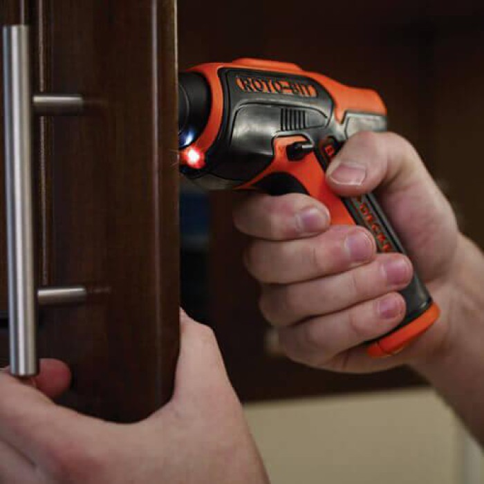 Отвертка аккумуляторная Black+Decker CS36BSC Li-Ion 3.6 В 1.5 Ач 5.5 Нм + 8 насадок