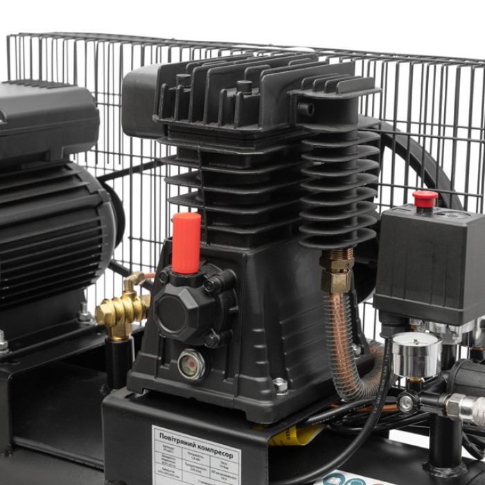 Компресор INTERTOOL PT-0011, 50 л, 1.8 кВт, 220 В, 8 атм, 233 л/хв