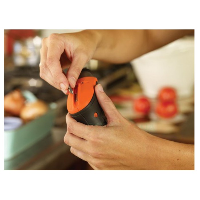 Отвертка аккумуляторная Black+Decker CS3652LC Li-ion 3.6 В 1.5 Ач с подсветкой + сменная угловая насадка