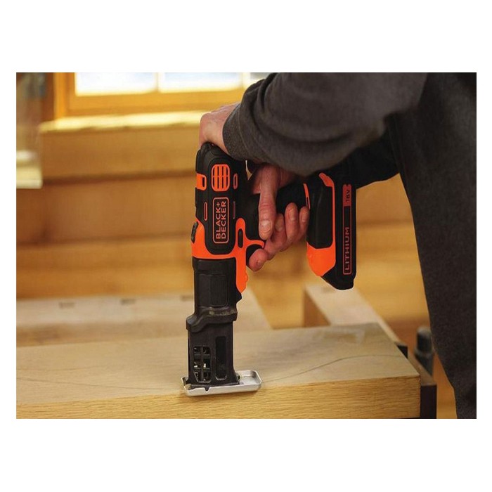 Шуруповерт аккумуляторный Black+Decker MT218KB (18 В, 1.5 Ач + 2 аккумулятора, сменные насадки и кейс)
