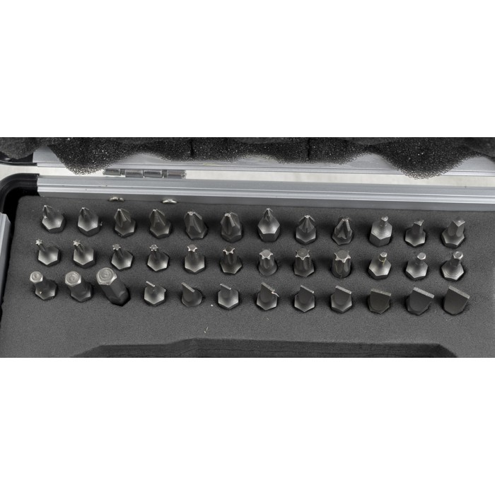 Акумуляторна викрутка KRAISSMANN 850 AS 3.6 (набір насадок, алюмінієвий кейс) Акумуляторна викрутка KRAISSMANN 850 AS 3.6 (набір насадок, алюмінієвий кейс)