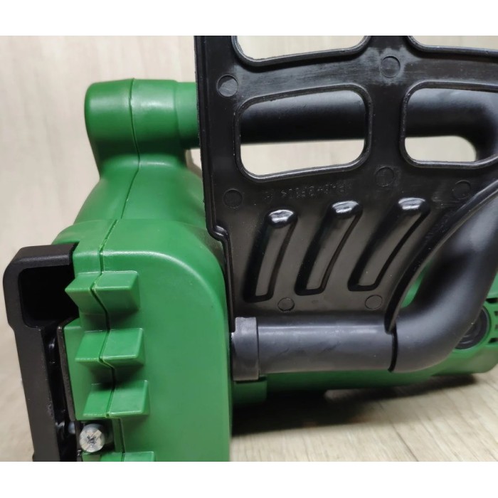 Електропила ланцюгова Craft-tec EKS-1950 (шина 35 см, 1950 Вт)