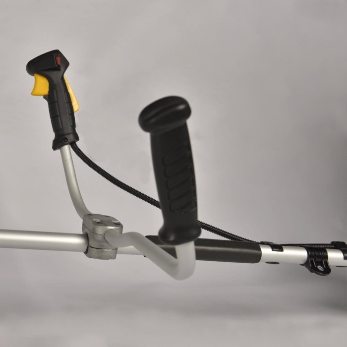 Бензиновий тример Gärtner BCG-3045, 3 кВт, 4.1 л. з, 52 см3, ширина скосу ліска/ніж 480/255 мм, бак 1.2 л.