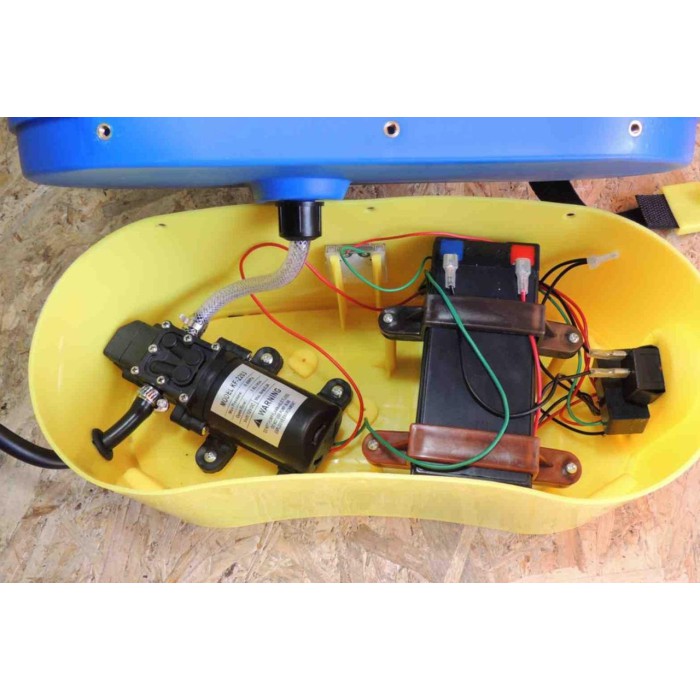 Акумуляторний обприскувач ВІТЯЗЬ АО-16/3 (16 л, 3 насадки в комплекті)