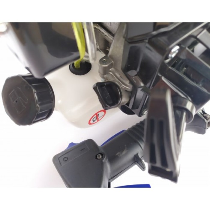 Бензокоса Беларусмаш ББТ-6800 (чотиритактна, 1 диск, 1 котушка) Бензокоса Беларусмаш ББТ-6800 (чотиритактна, 1 диск, 1 котушка)