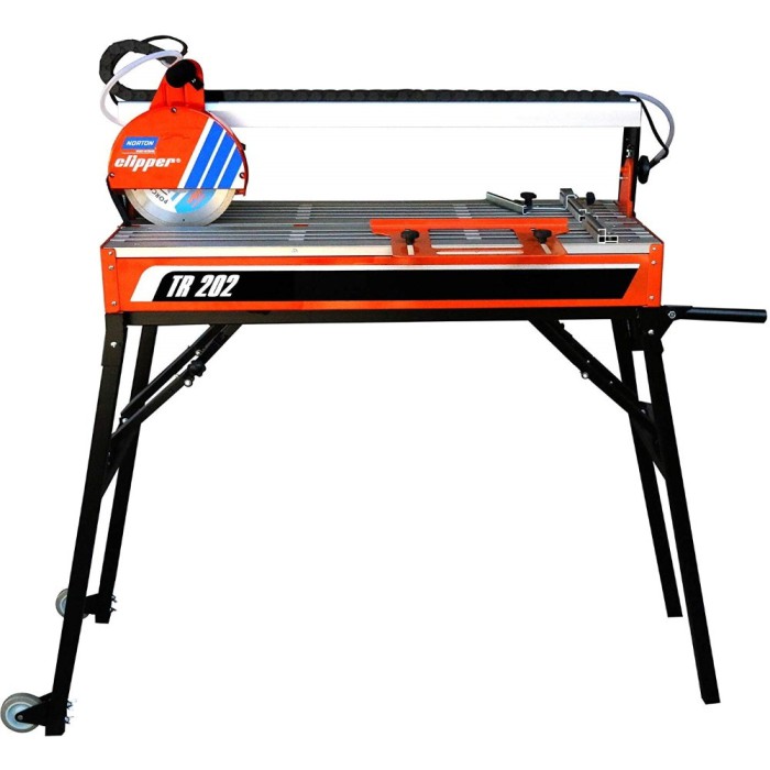 Плиткоріз NORTON CLIPPER на ніжках,макс.різ 650мм;900Вт,д.Ø=200/25,4мм,гл.різу 0°/45°-25/20мм,+диск Плиткоріз NORTON CLIPPER на ніжках,макс.різ 650мм;900Вт,д.Ø=200/25,4мм,гл.різу 0°/45°-25/20мм,+диск