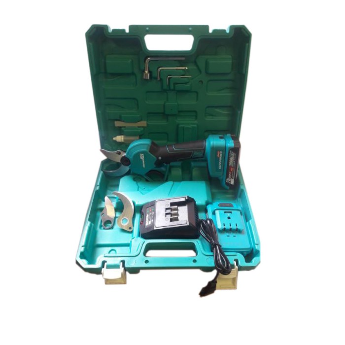 Секатор акумуляторний Grand CA-21BL, Li-ion, 21 В, 2 а/ч, 2 акк., кейс, діаметр срезаемых гілок - 30 мм