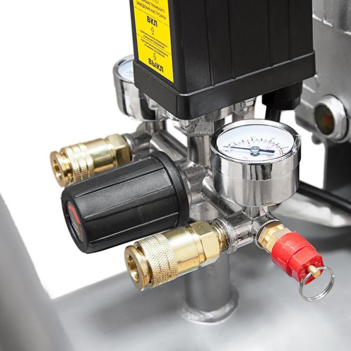 Компресор двоциліндровий 2.5 кВт 455 л/хв 10бар 50 л (2 крани) SIGMA (7043721)