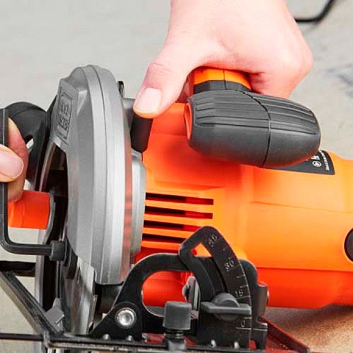 Пила дисковая сетевая Black+Decker CS1550 (1500 Вт, диск 190 мм)