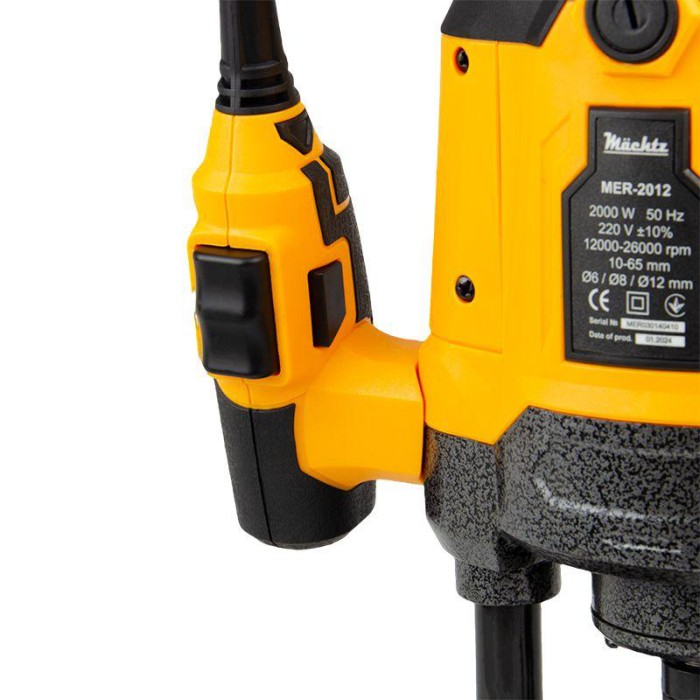 Фрезер по дереву електричний Mächtz MER-2012 (2000 Вт, три цанги 6,8 та 12 мм) Фрезер по дереву електричний Mächtz MER-2012 (2000 Вт, три цанги 6,8 та 12 мм)