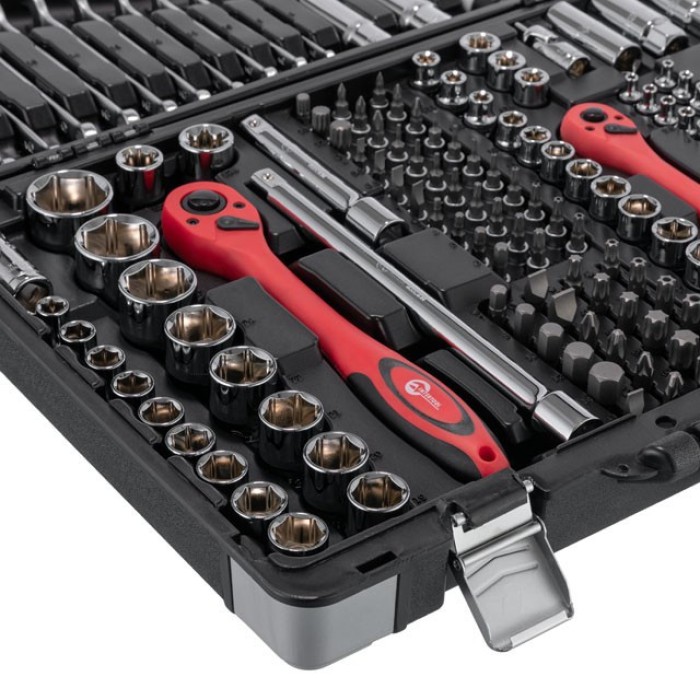 Професійний набір інструментів INTERTOOL ET-7176, 1/4