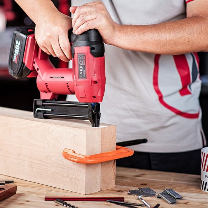 Степлер акумуляторний Worcraft CNS-S20Li, Li-ion, 20 В, без акк., 20 уд/хв, цвяхи 15-32 мм, скоби 25 мм Степлер акумуляторний Worcraft CNS-S20Li, Li-ion, 20 В, без акк., 20 уд/хв, цвяхи 15-32 мм, скоби 25 мм