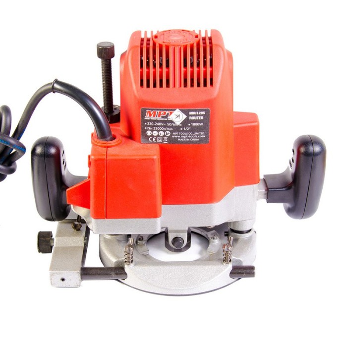 Фрезерная машина MPT MRU1205 PROFI, 1800 Вт, 23000 об/мин, цанга 6-12 мм, ход фрезы 50 мм, аксесс. 9 шт.