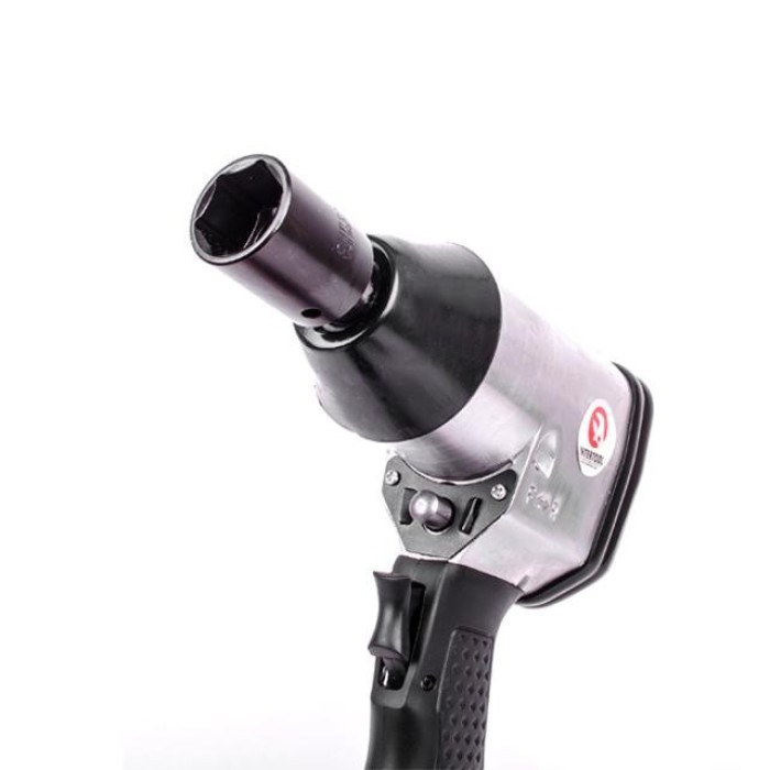 Гайковерт пневматичний INTERTOOL PT-1101, у валізі + набір головок, 17 од., 1/2 Гайковерт пневматичний INTERTOOL PT-1101, у валізі + набір головок, 17 од., 1/2