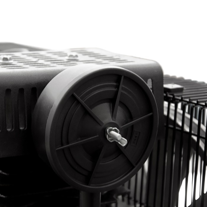 Компресор двоциліндровий ремінний 2.5 кВт 335 л/хв 10бар 50 л (2 крани) SIGMA (7044121)