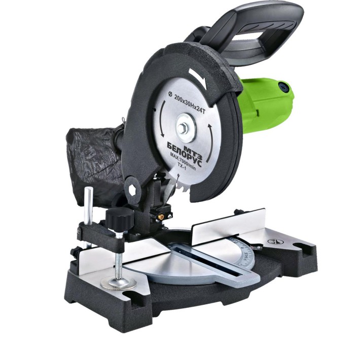 Торцювальна пила Білорус ПТ 2300 (диск 200 мм, лазер) Торцювальна пила Білорус ПТ 2300 (диск 200 мм, лазер)