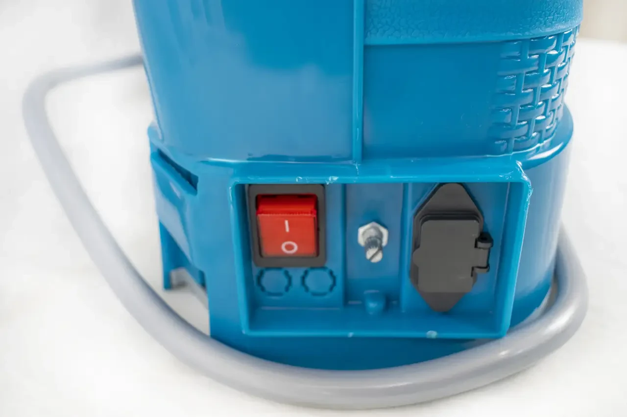 Обприскувач акумуляторний KRAISSMANN 12 AS 8 (12 л, 8 А*год)