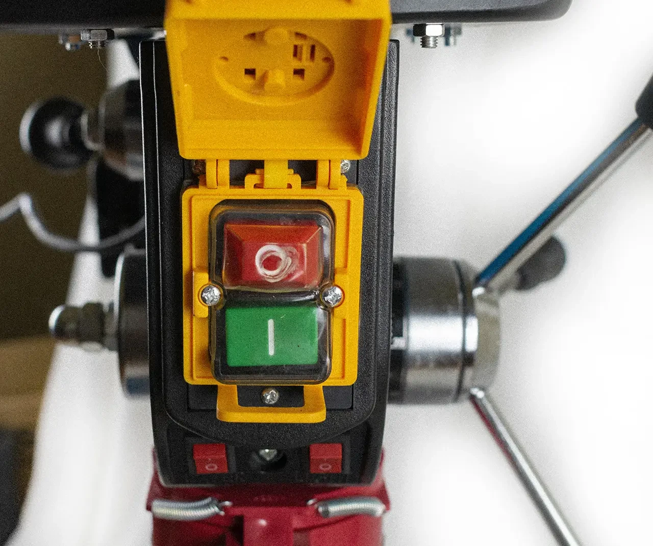 Свердлильний верстат KRAISSMANN 753 SBD 20 (750 Вт, патрон 20 мм) Свердлильний верстат KRAISSMANN 753 SBD 20 (750 Вт, патрон 20 мм)