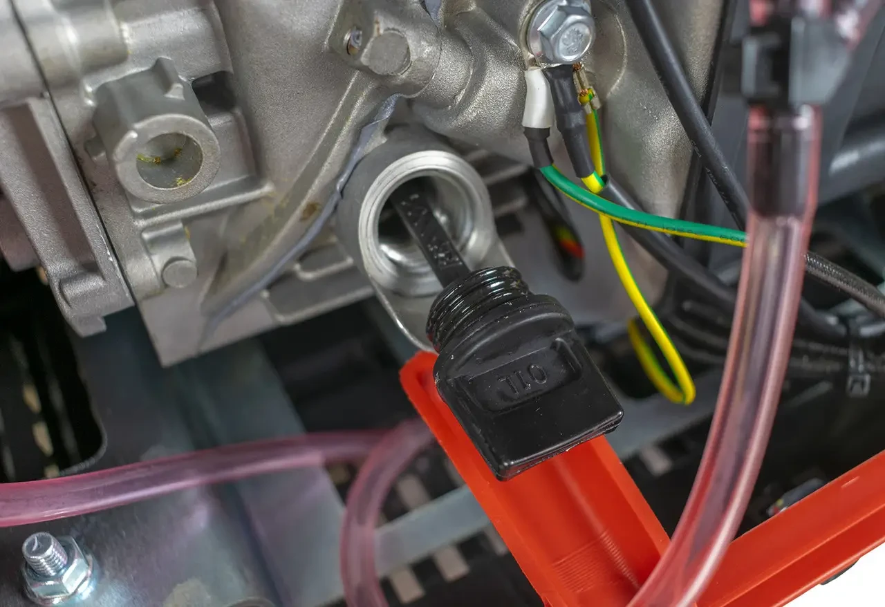 Инверторный бензиновый генератор KRAISSMANN EYG1050iN RED ENERGY LINE